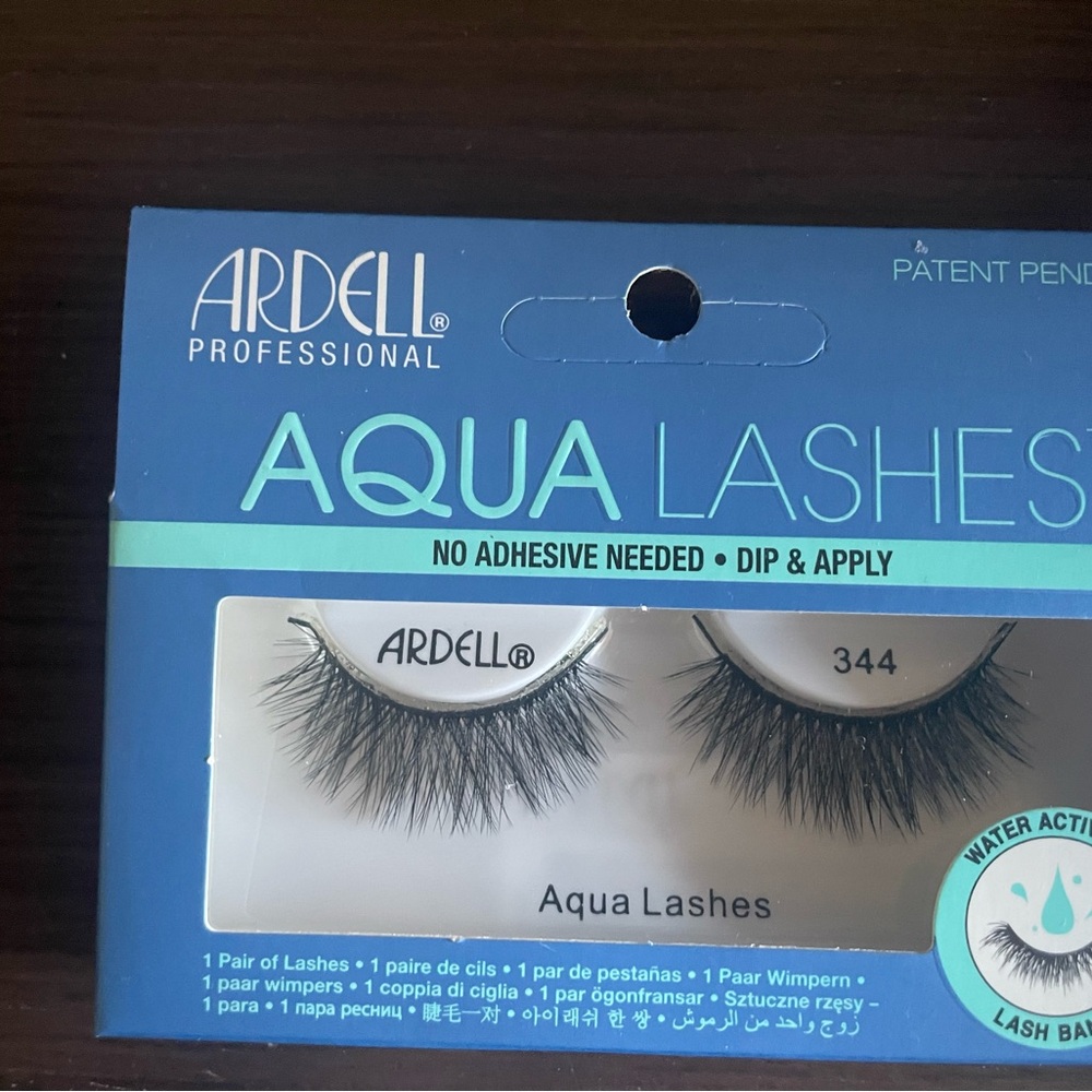 Ardell Water Actuvated Lashes . - Picture 8 of 8